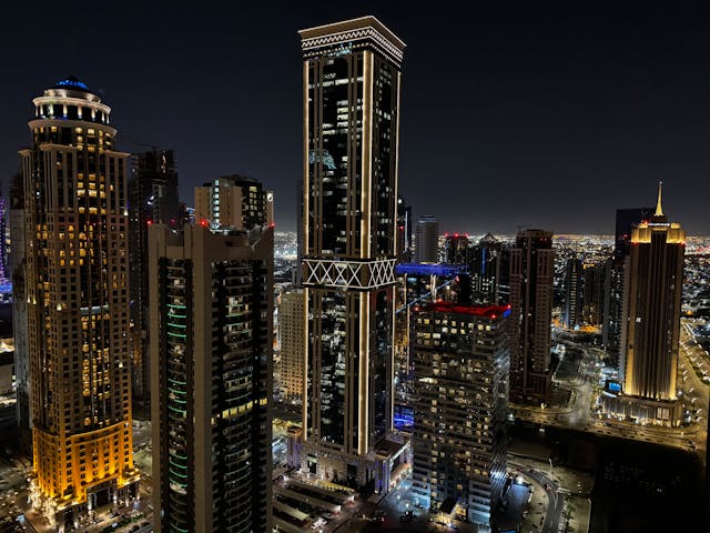 Lamborghinis of Dubai vs. Singapore's Billionaire Lifestyle: Which City Is Right for You?